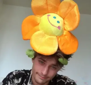 🍷 flower, hat, person, portrait, yellow, orange whatsapp sticker