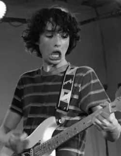 🥴 Finn Wolfhard aktor, gitar, musik, band, remaja telegram sticker