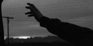 🌟 Hand, Arm, Himmel, Silhouette, Schwarzweiß, Landschaft telegram sticker