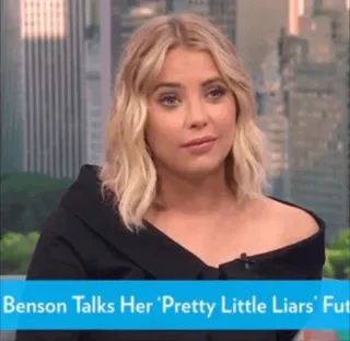 🥟 Pretty Little Liars Benson Talks Her 'Pretty Little Liars Fut アシュレイ・ベンソン, セレブ, 女優, インタビュー, テレビ番組 telegram sticker