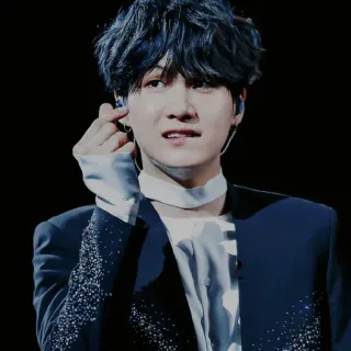 💮 SUGA SUGA, K-Pop, cantante, música, BTS, ídolo, moda whatsapp sticker