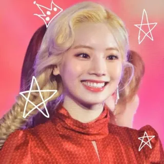 🐾 donna, sorridente, ritratto, persona, capelli biondi, stelle, corona telegram sticker
