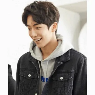 🔘 homme, décontracté, souriant, sweat à capuche, veste en jean, coréen whatsapp sticker