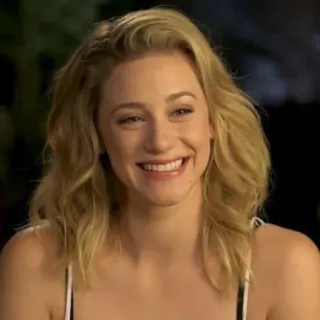 😁 Lili Reinhart actriz, rubia, mujer, celebridad, sonrisa telegram sticker