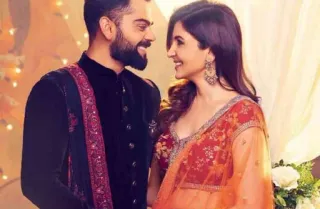 😘 Virat Kohli casal, indiano, bollywood, casamento, amor, casamento, ator, jogador de críquete whatsapp sticker