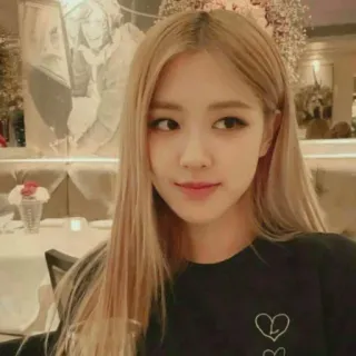 🌹 Rose kpop, cantante, rose, celebridad, rubia, ídolo whatsapp sticker