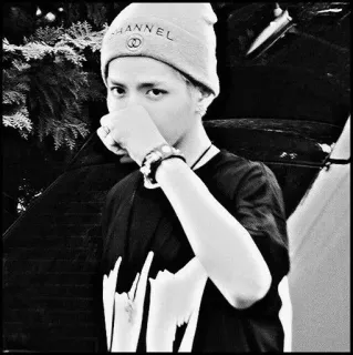 ♠️ CHANNEL persona, cappello, streetwear telegram sticker
