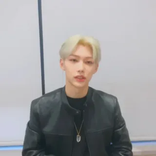 ,Lee felix Vlive. @STRAY_KIDS telegram stickers
