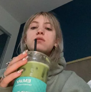 🌟 Emtava đồ uống, phụ nữ, nước uống, matcha telegram sticker