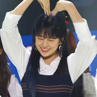 💗 donna, sorridente, ritratto, cuore, gesto, idol, asiatica telegram sticker