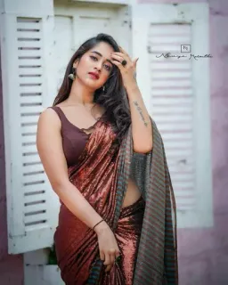 💖 vrouw, sari, indiaas, traditionele kleding, mode, portret, jongvolwassen, mooi telegram sticker