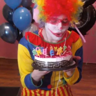 🎂 clown, anniversaire, gâteau, fête, célébration, costume telegram sticker