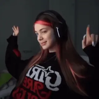 ✌️ GIRL MAKE VICE BOY девушка, порок, средний палец, грубый telegram sticker