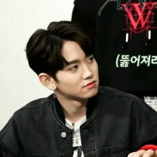 ☁ 떨어져라 người, chân dung, đàn ông, Hàn Quốc, châu Á, ca sĩ, người nổi tiếng telegram sticker