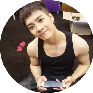 😊 hombre, camiseta de tirantes, casual, feliz, corazón, selfi, pose telegram sticker