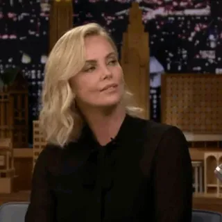 💣 Charlize Theron, actriz, celebridad, rubia, programa de entrevistas, retrato telegram sticker