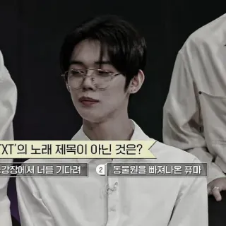🍗 XT'의 노래 제목이 아닌 것은?
강장에서 너를 기다려 ② 동물원을 빠져나온 퓨마 telegram sticker