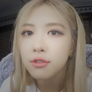 🍰 Porträt, Frau, Gesicht, blonde Haare, Schönheit, Make-up telegram sticker