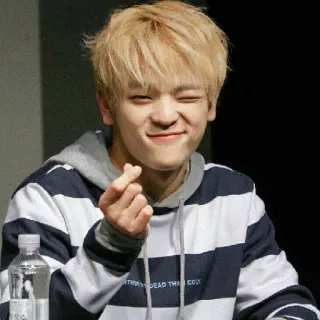 🌙 Pessoa, Coreano, Masculino, Fofo, Coração com os dedos, Cabelo loiro, Sorrindo telegram sticker