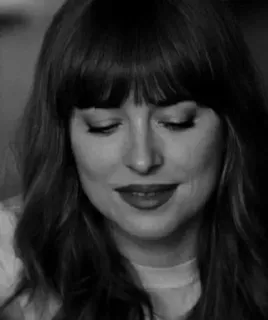 🖤 Dakota Johnson, Actriz, Blanco y negro, Retrato, Celebridad telegram sticker