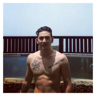 💦 man, tattoo, torso, lichaam, mannelijk, shirtloos, buikspieren telegram sticker