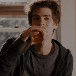 😁 andrew garfield, bere, barattolo, uomo, attore whatsapp sticker