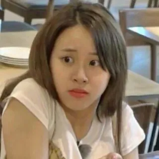 😐 reaction, meme, funny, confused, expression, kpop, woman, face telegram sticker