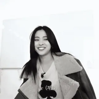 🍙 (부끄) phụ nữ, chân dung, mỉm cười, Hàn Quốc, dễ thương, trắng đen telegram sticker