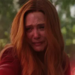 😭 Wanda Maximoff плакать, грустный, расстроенный, женщина, marvel, алая ведьма whatsapp sticker
