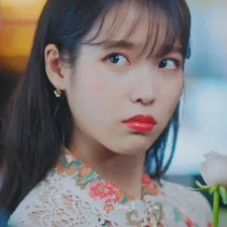 😕 IU Coréen, Actrice, Chanteuse, Célébrité, Portrait, Femme, IU whatsapp sticker