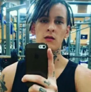 📸 Selfie, Homme, Tatouages, Dreadlocks whatsapp sticker