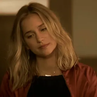 😐 Frau, Porträt, blond, Person, Mädchen, Schauspielerin, Lächeln telegram sticker