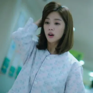 😮 kobieta, szlafrok szpitalny, szpital, pacjent, koreański, portret telegram sticker