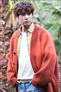 🕸 mężczyzna, portret, casual, moda, styl, wewnątrz telegram sticker