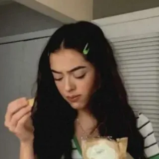 😡 mulher, menina, comendo, lanche, cabelo, pessoa, dentro telegram sticker