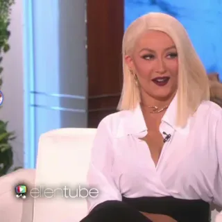 🌦 Christina Aguilera The Ellen Show ellentube celebridad, talk show, televisión, entrevista, música, estrella pop, rubia telegram sticker
