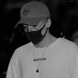 🖤 BABYLON persona, hombre, sombrero, máscara, camiseta, babilonia, collar, gafas whatsapp sticker