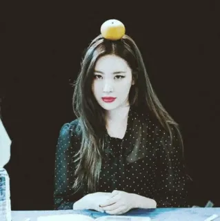 🕊 mujer, manzana, retrato, coreano, fruta, modelo telegram sticker