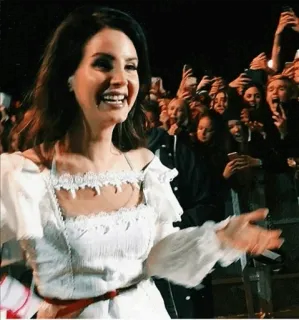 🤣 Lana Del Rey Lana Del Rey, cantora, celebridade, mulher, evento de fãs, vestido branco telegram sticker