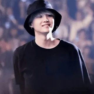 ❄️ Suga Suga, K-pop, penyanyi, bucket hat, Min Yoongi, BTS whatsapp sticker