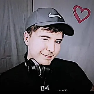 🌟 MrBeast youtuber, mrbeast, winking, heart telegram sticker