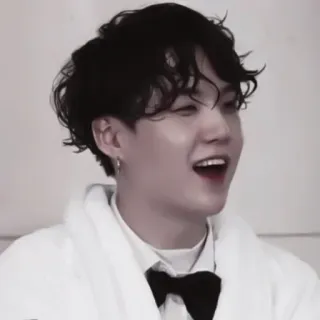 🧁 Suga kpop, idol, piosenkarz, mężczyzna, osoba, suga, bts telegram sticker