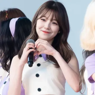 🗾 femme, idole, microphone, coeur, sourire, coréen, asiatique telegram sticker