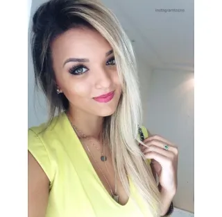 😊 instagram/amleecchs woman, portrait, beauty, blonde, makeup, fashion, selfie telegram sticker