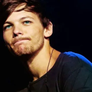😕 Louis Tomlinson Louis Tomlinson, One Direction, chanteur, célébrité, musique telegram sticker