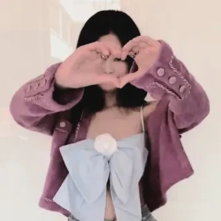 🐻 mulher, coração, roxo, jaqueta, laço, sorriso, moda telegram sticker