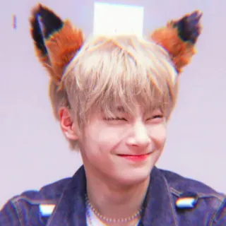 🌱 คน, ยิ้ม, หูจิ้งจอก, น่ารัก, วัยรุ่น telegram sticker