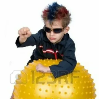 🤘 bambino, ragazzo, occhiali da sole, punk, capelli rossi, capelli blu, palla gialla telegram sticker
