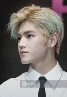 🕸 kenh14.vn man, blonde hair, cross earring, portrait, tie, kpop telegram sticker