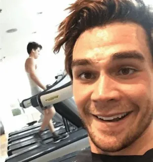 🤪 mężczyzna, bieżnia, siłownia, fitness, ćwiczenia, selfie telegram sticker